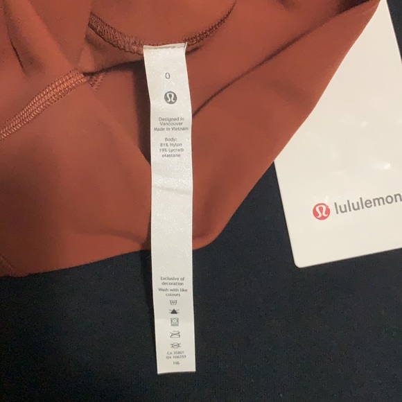 Lulu align short 8” - Picture 7 of 9